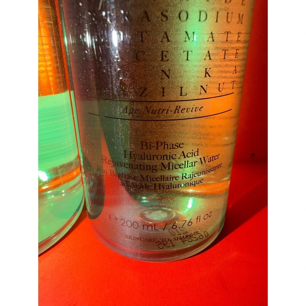 Avant Micellar Water Bi-Phase Hyaluronic Acid Rejuvenating Age Nutri-Revive 2pc